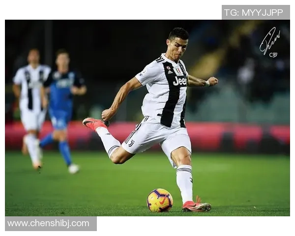 足球明星成长轨迹全景分析图解与成就回顾